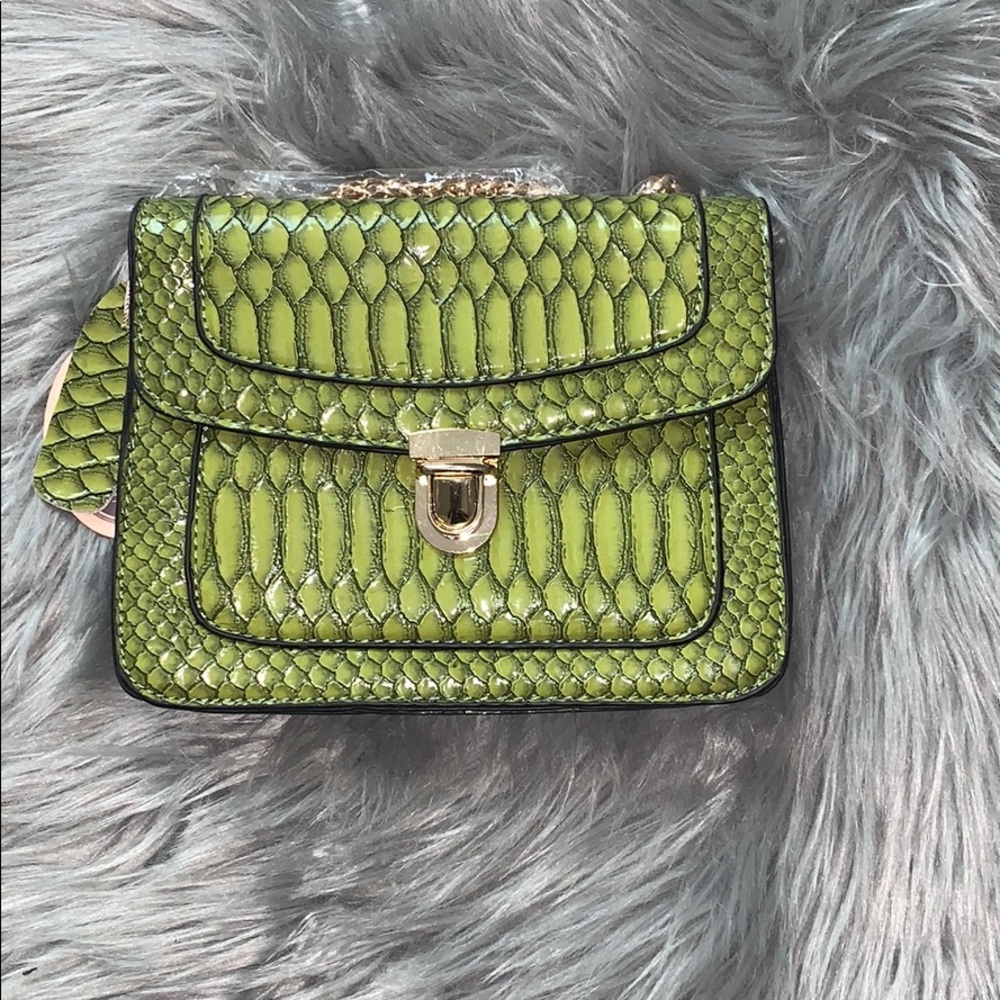 Olive green cross body bag with gold chain